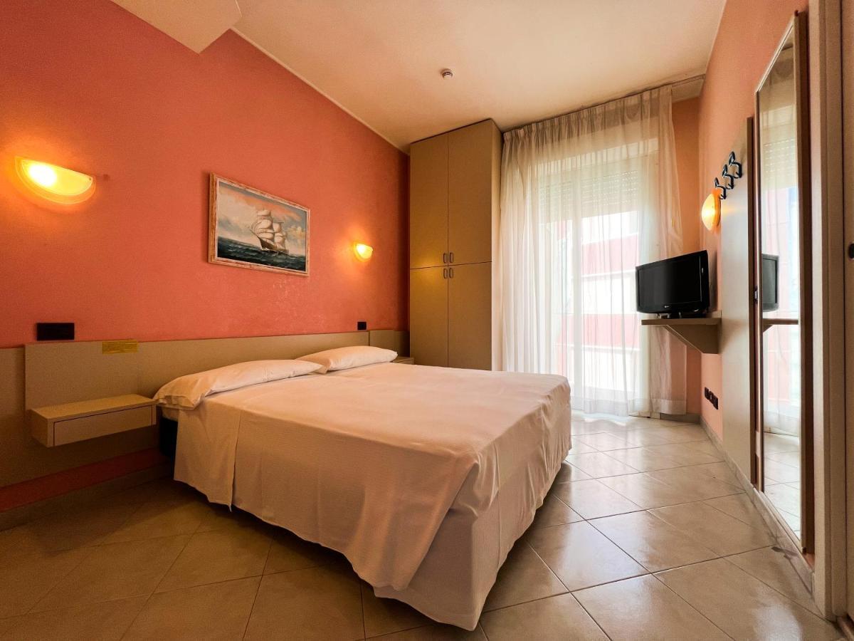 Hotel Soleblu Rimini Bagian luar foto