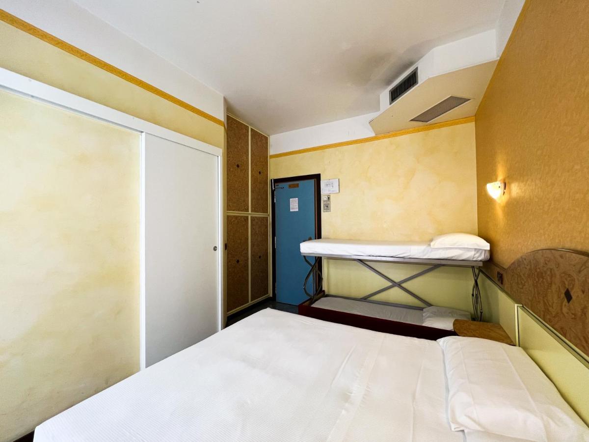 Hotel Soleblu Rimini Bagian luar foto