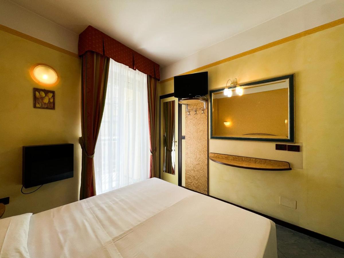 Hotel Soleblu Rimini Bagian luar foto